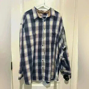 Men’s St. John’s Bay button down size 4-XL